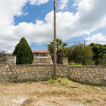 Spiros Casa de Férias *